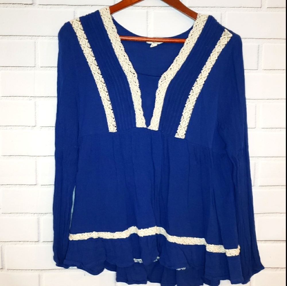 Entro Blue blouse with crochet lace detail